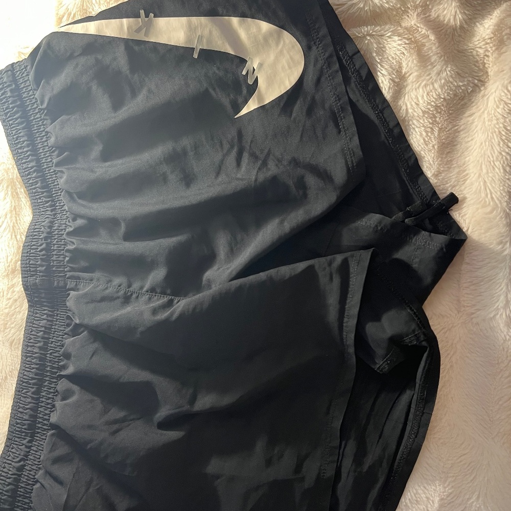 Black Nike shorts